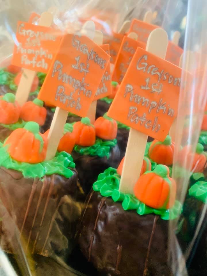 Desserts themed for a child's first pumpkin patch trip